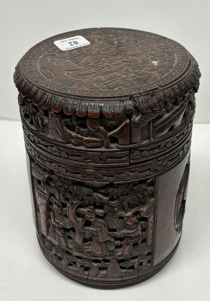 Chine, XXe siècle
Pot à tabac en bambou,...