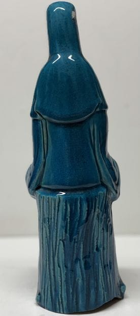 Statue en porcelaine émail et turquoise figurant...