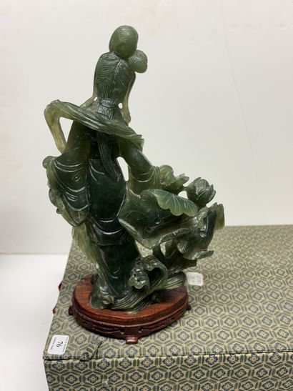 Chine, vers 1960
Statuette en serpentine,...