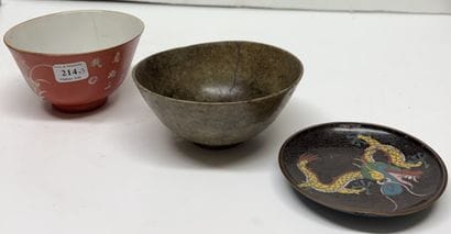 China
Set consisting of a red-glazed porcelain...