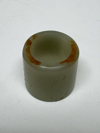 Chine, XXe siècle
Bague d'archer en jade...