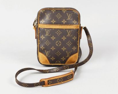 LOUIS VUITTON
Pochette «Danube» 15cm en toile...