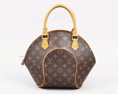 LOUIS VUITTON
Sac «Ellipse» petit modèle...