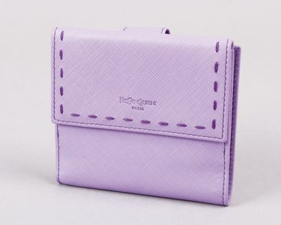 Yves Saint LAURENT
Porte-monnaie, porte cartes...