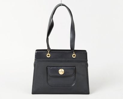 CHLOE
Sac 32cm en cuir façon épi et cuir...