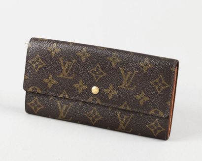 LOUIS VUITTON
Portefeuille, porte-monnaie...