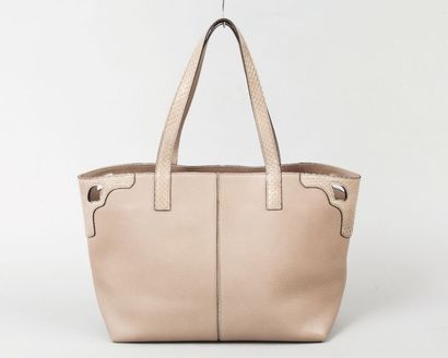 CARTIER
Sac cabas 33cm en cuir grené beige,...