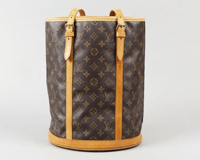 LOUIS VUITTON
Sac «Bucket» 27cm en toile...