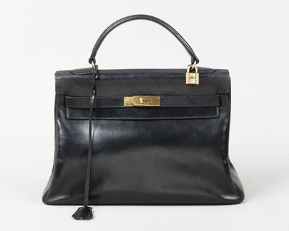 HERMES Paris
Sac «Kelly» 32cm en cuir noir,...