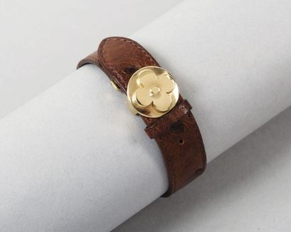 LOUIS VUITTON
Bracelet en cuir autruche marron,...