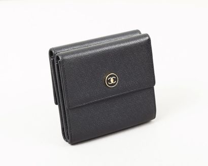 CHANEL
Porte cartes, porte-monnaie double...