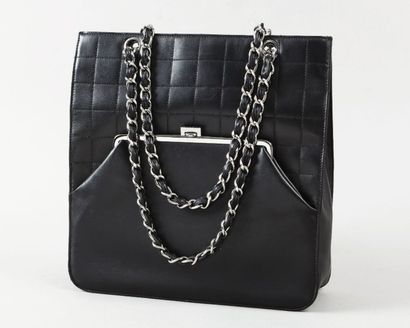CHANEL
Sac cabas en cuir agneau et cuir agneau...