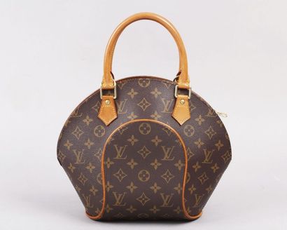 LOUIS VUITTON
Sac «Ellipse» petit modèle...