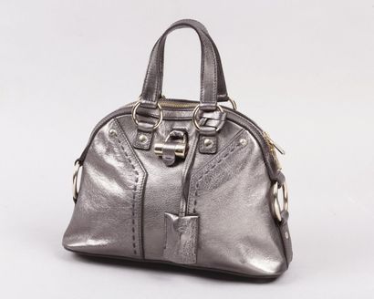 Yves Saint LAURENT
Sac «Muse I» 29cm en cuir...