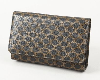 CELINE
Pochette accessoire en toile siglée...