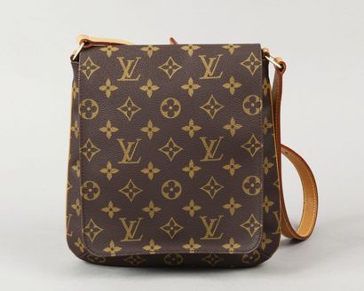 LOUIS VUITTON
Sac «Musette» 20cm en toile...
