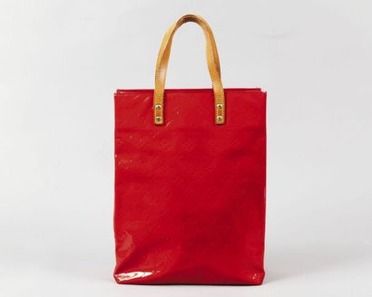LOUIS VUITTON
Sac «Reade» 27cm en cuir vernis...