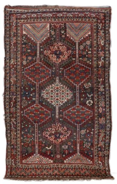TAPIS SHIRAZ DU SUD DE LA PERSE A Shiraz...