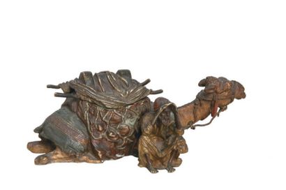 Bergmann. Bronze de Vienne Chamelier et dromadaire....