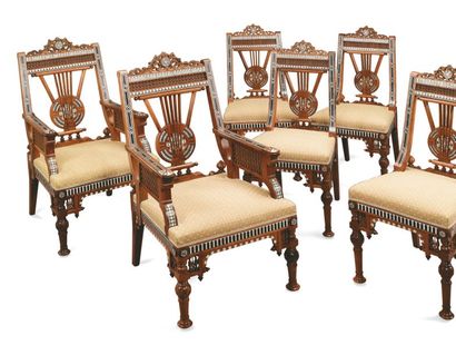 Superbe mobilier de salon en noyer incrusté...