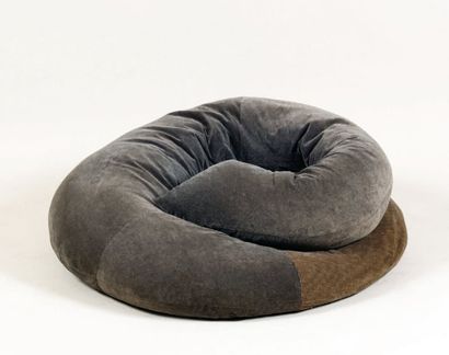 Agnès COMAR - 1970
Siège serpent en textile....