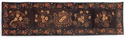 Batik armorié, Indonésie An Indonesian Batik...