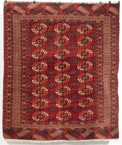 Tapis Tekke, Asie Centrale An antique personal...