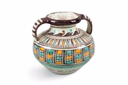 Cruche, Hallâb, en faïence polychrome, Tunisie,...