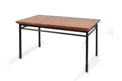 Travail français des années 60 Table de salle...