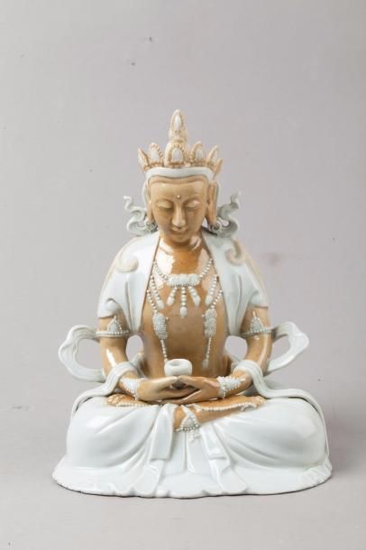 Chine, XXe siècle Sujet en porcelaine partiellement...