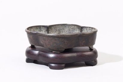 Chine, période Qing Petit brûle-parfum en...