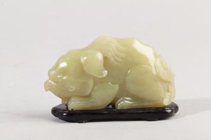 Chine, XVIII-XIXe siècle Sujet en jade jaune,...