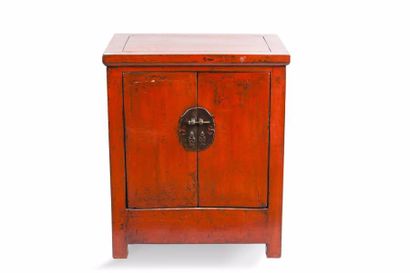 Chine, XIXe siècle Paire de cabinets en bois...