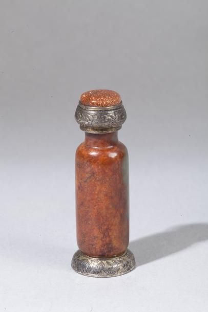 Chine, XIXe siècle Flacon de tabatière cylindrique...