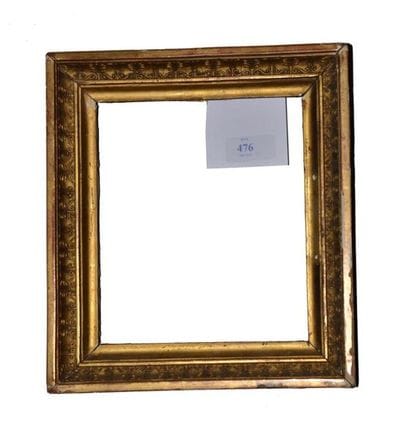 Petit CADRE en bois et pâte doré à décor...