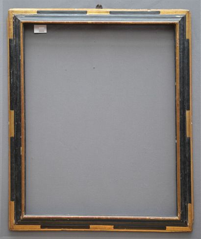 CADRE à profil renversé en bois noirci et...
