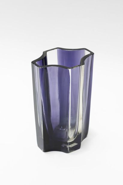 NUUTAJARVI NOTSJO (Finlande)
Vase en verre...
