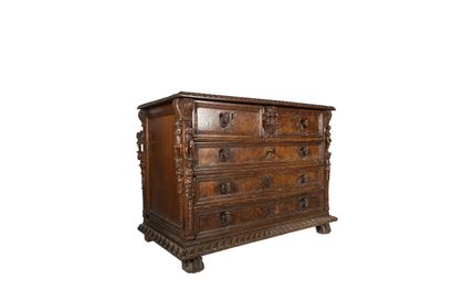 COMMODE à Bambocci en ronce ouvrant par six...