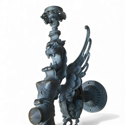 SUITE de trois grandes APPLIQUES murales...