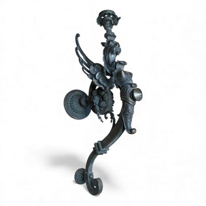 SUITE de trois grandes APPLIQUES murales...