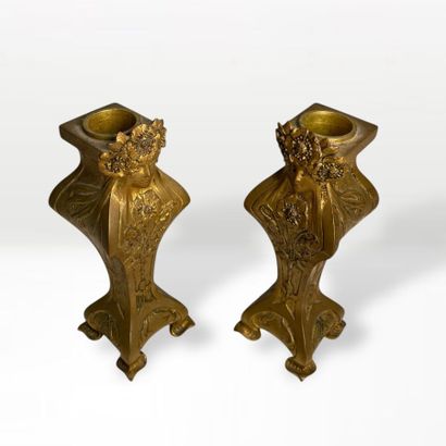 Louis CHALON (1866-1940)
PAIRE DE BOUGEOIRS...
