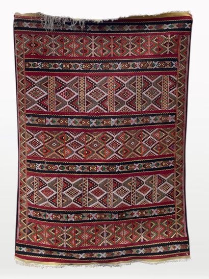 TAPIS en laine Kilim Afrique du Nord à décor...