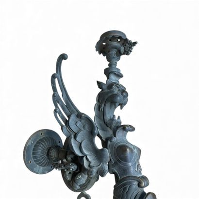 SUITE de trois grandes APPLIQUES murales...