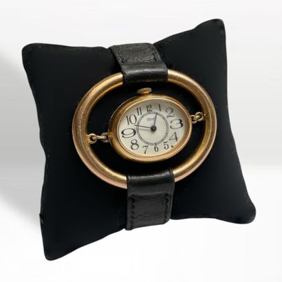 OBREY 
MONTRE bracelet en métal doré, le...