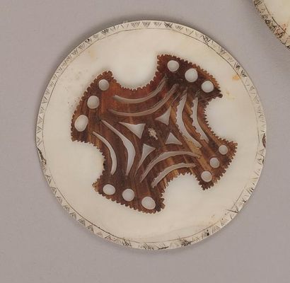 Pendentif Kapkap - Iles de l'Amirauté
Coquille...