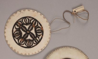 Pendentif Kapkap - Iles de l'Amirauté
Coquille...