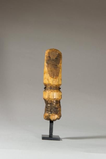 POINTE d'HERMINETTE
Ivoire de morse
Hauteur:...