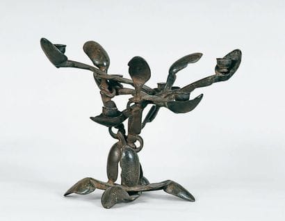 ARMAN - 1928-2005
BOUGEOIR AUX CUILLÈRES...