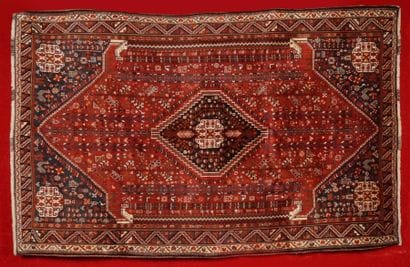 Fin tapis CHIRAZ (Iran) vers 1980 à décor...