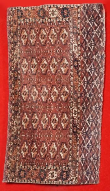 FIN TCHOUVAL-TEKKE (tapis de selle) fin XIXème...